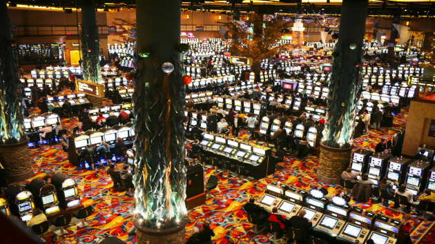 twin river casino poker room review